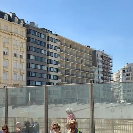 Parel Aan Het Остенде